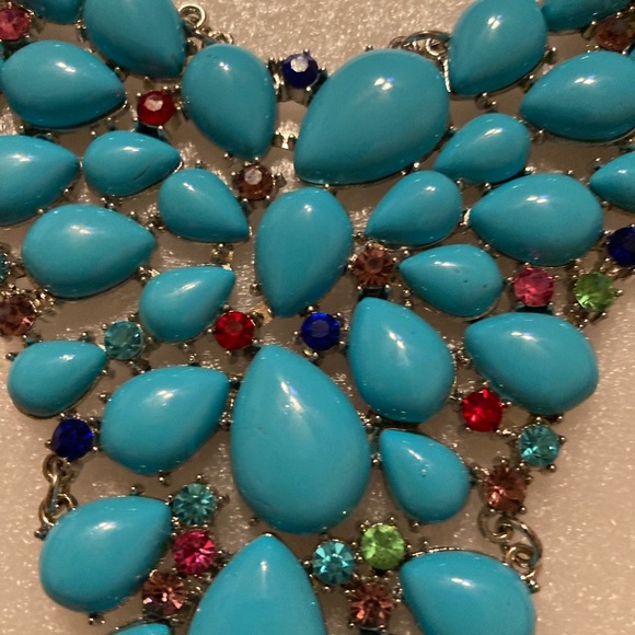 Faux Turquoise Statement Necklace - Picture 7 of 8